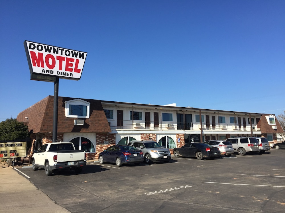 Woodward Vacations - Downtown Motel - Property Image 1