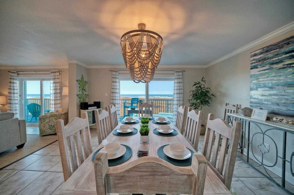 Gulf Views + Pools, Tennis, Pickleball & Beach Access Awesome Beachfront by Avantstay