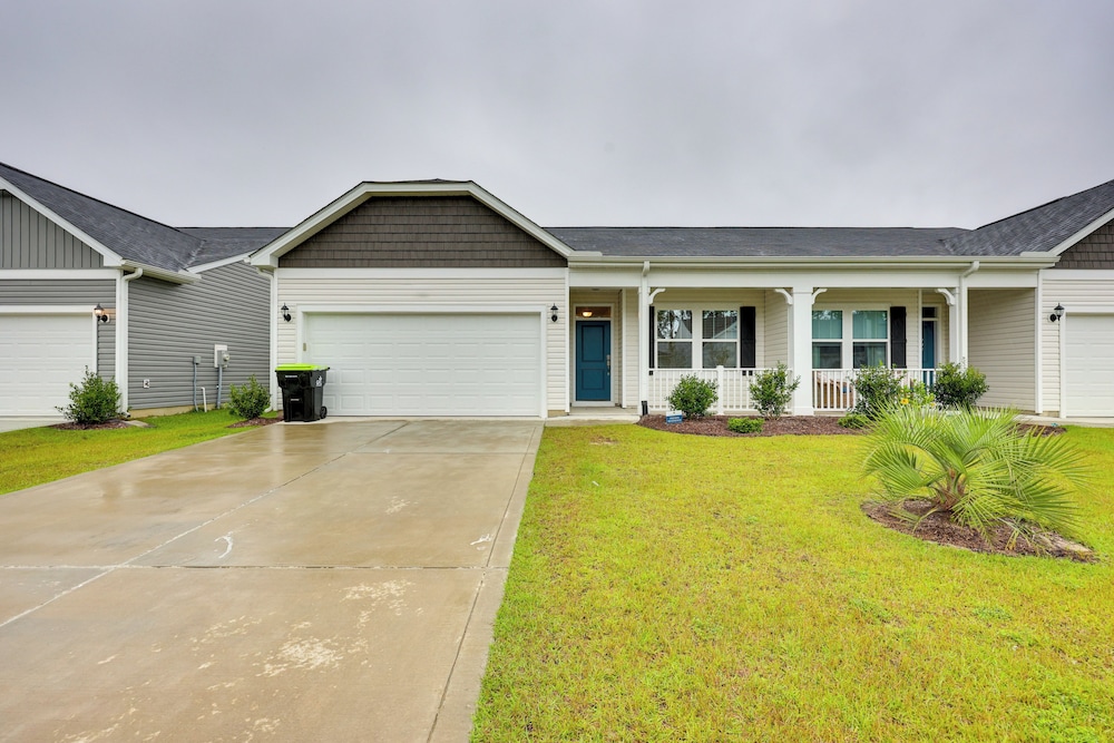 3 Mi to Golf & Waterway: Ocean Isle Beach Retreat!