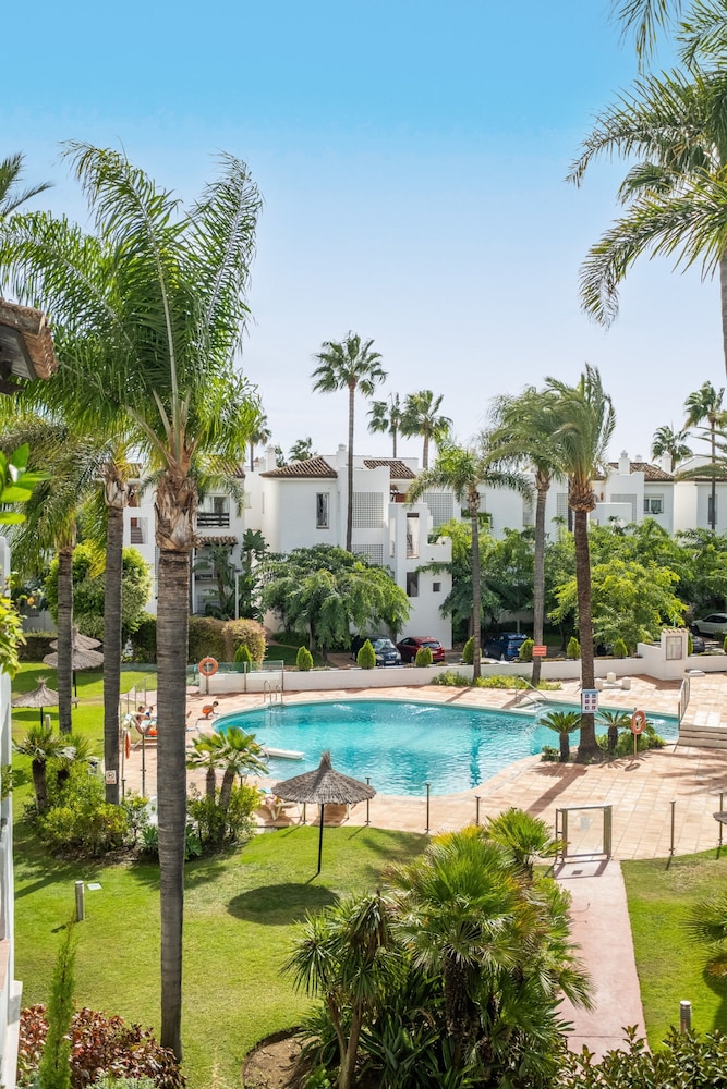 Seaside Stay With Pool