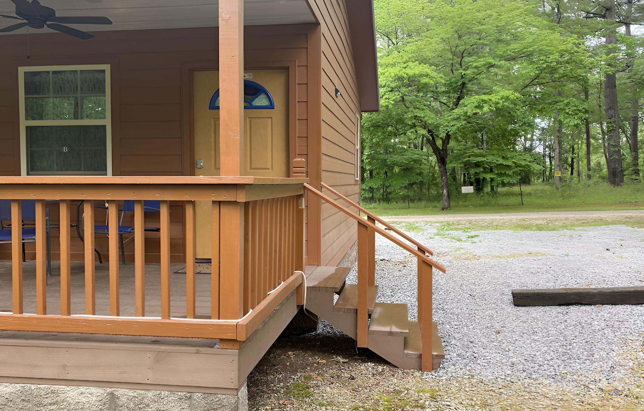 Little Tracks Cabins