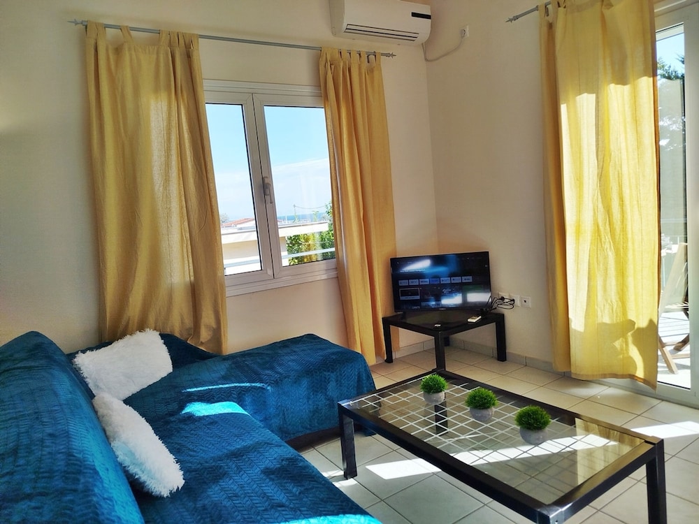 Two Bedrooms House Near Athens Airport