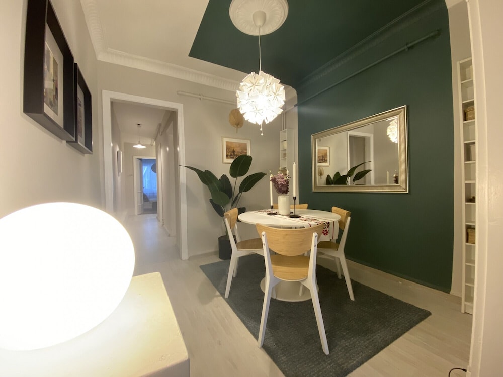 Charming Flat Near Osmanbey Metro Station
