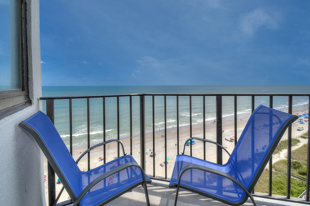 The Palace Resort by Elliott Beach Rentals