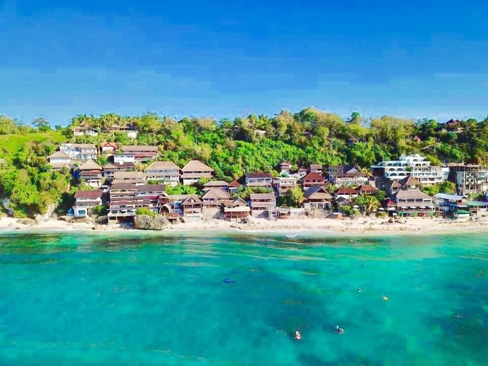 Romeo Beachfront Bungalow