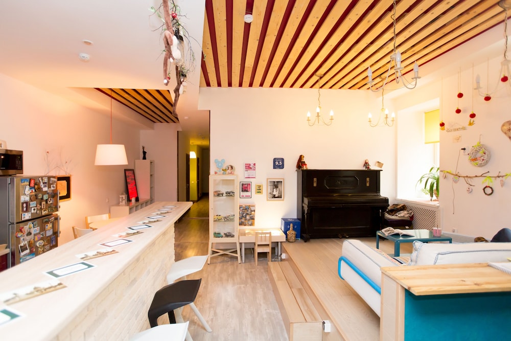 Fall in love hotel