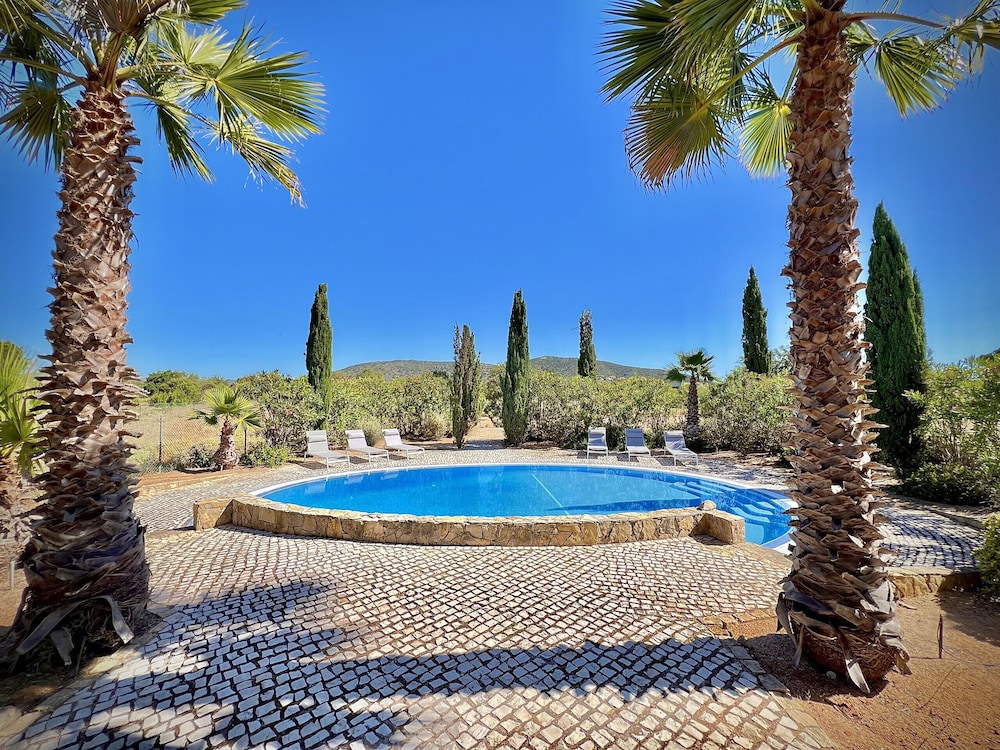 Quarteira Premium Villa by Homing