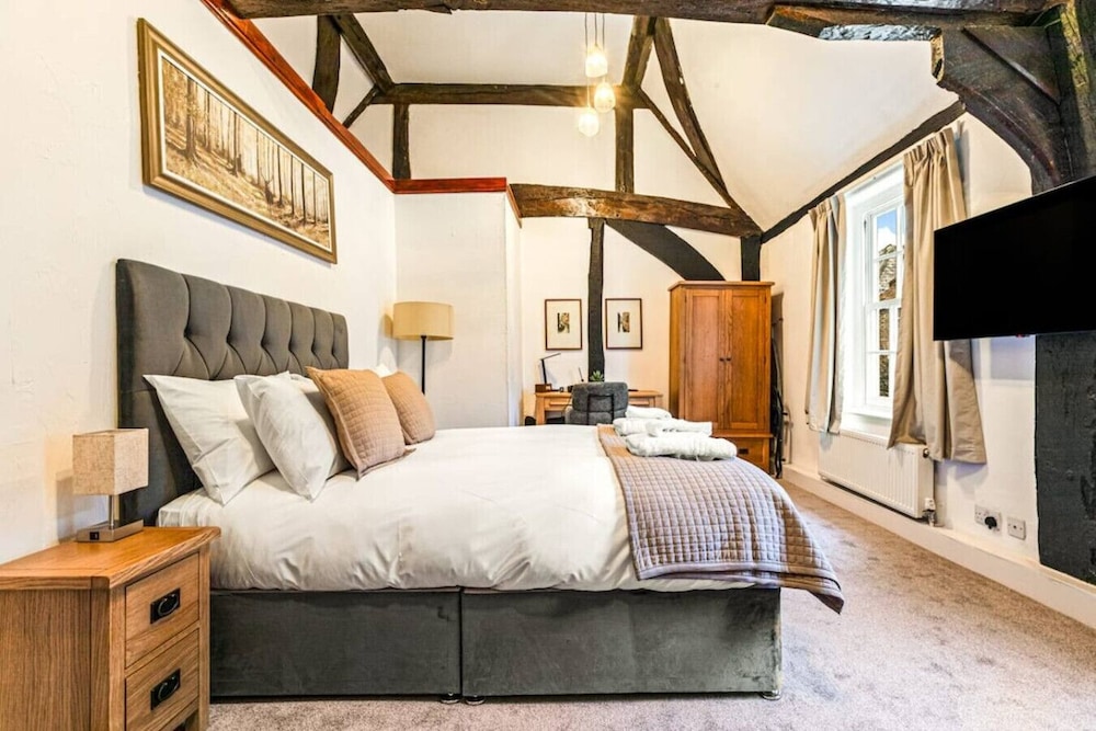 The George Inn Hotel Rooms - Room 2