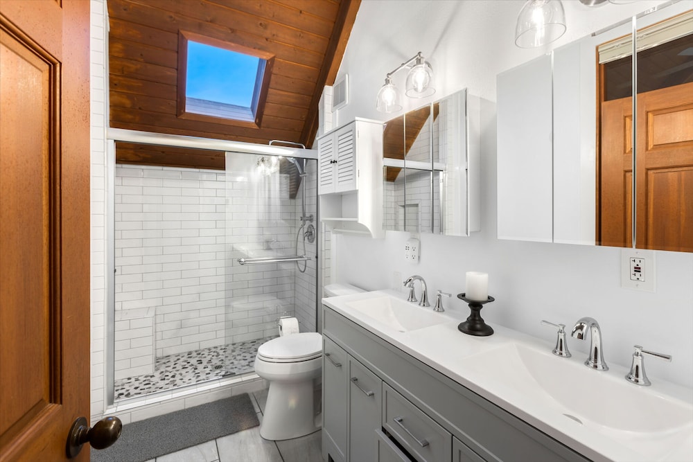 Bluebell Bungalow in Ocean Shores
