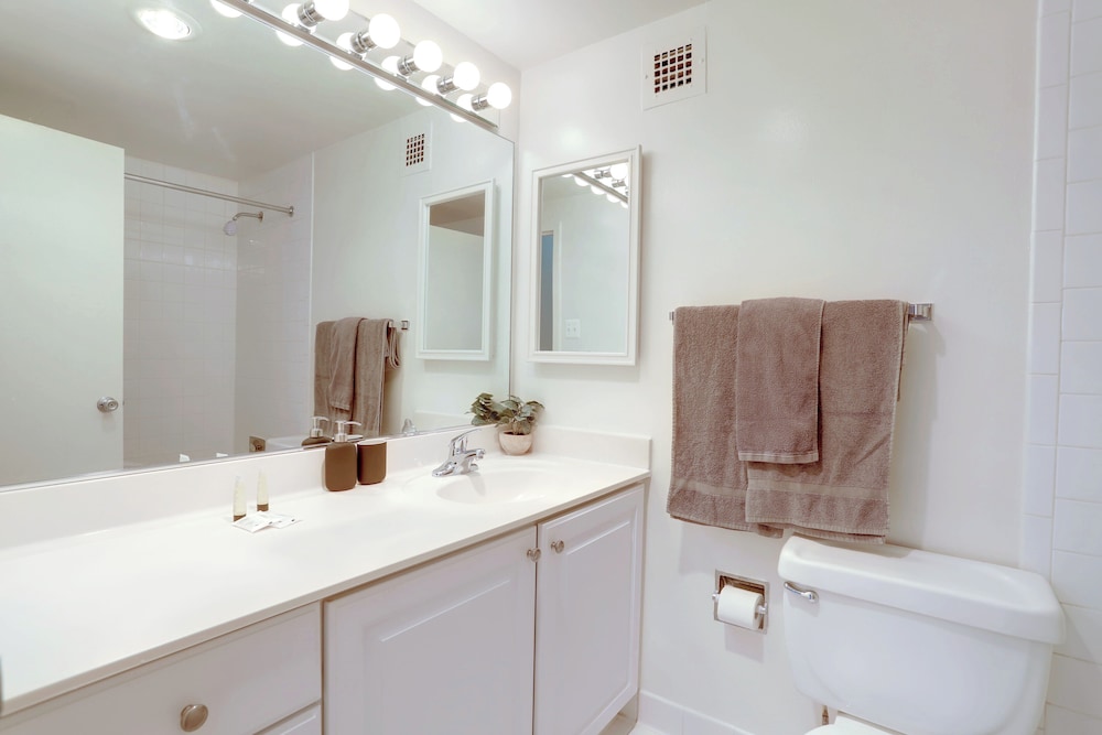 Prime Crystal City Apartments