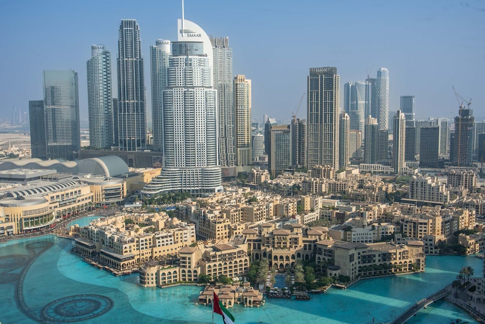 Cozy 2-bedroom Apartment Perfect for Family in Downtown With Burj Khalifa Views