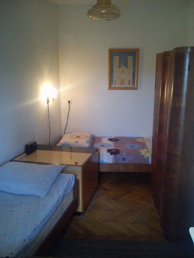Bobi - 50 m From Beach - H view 3
