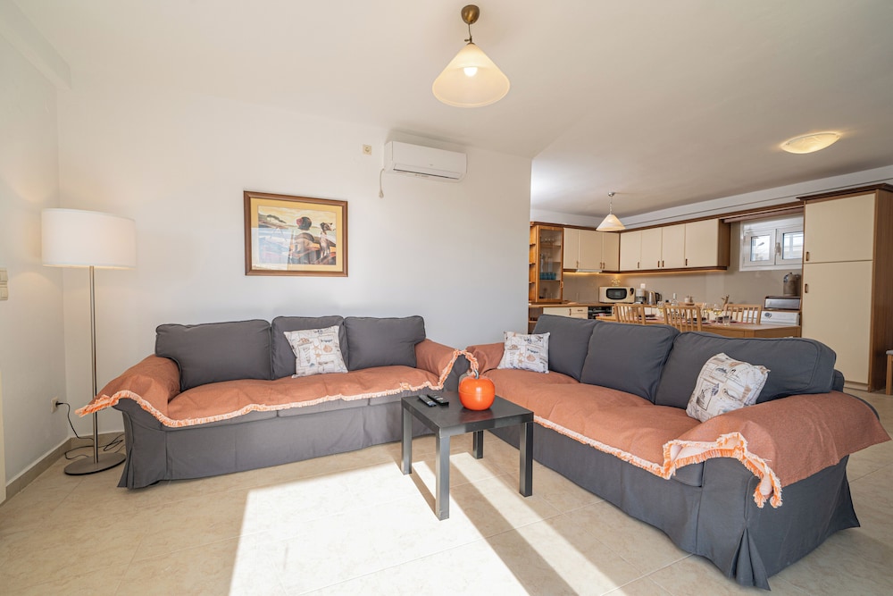 Sandoa Residence