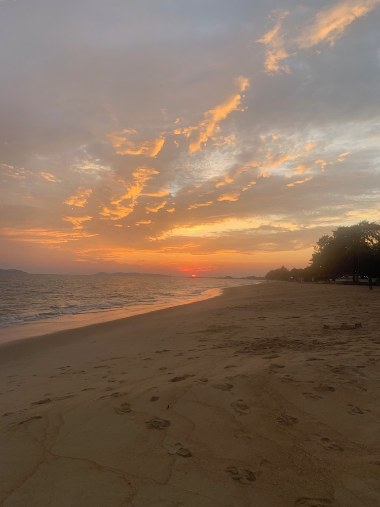 CET Resort & Rayong Padelcenter