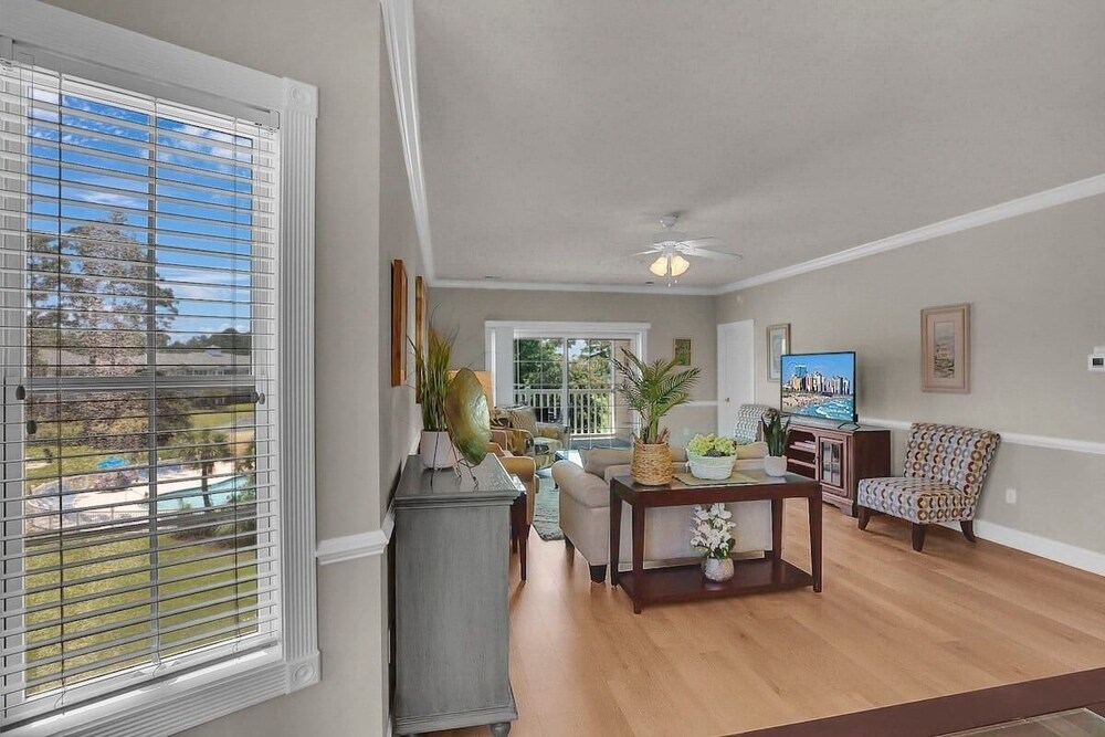 Magnolia Pointe Luster Leaf 4890-301 3 Bedroom Condo