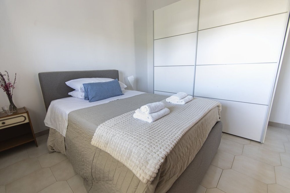 Casa Terrazzina in Torre Santa Sabina view 4