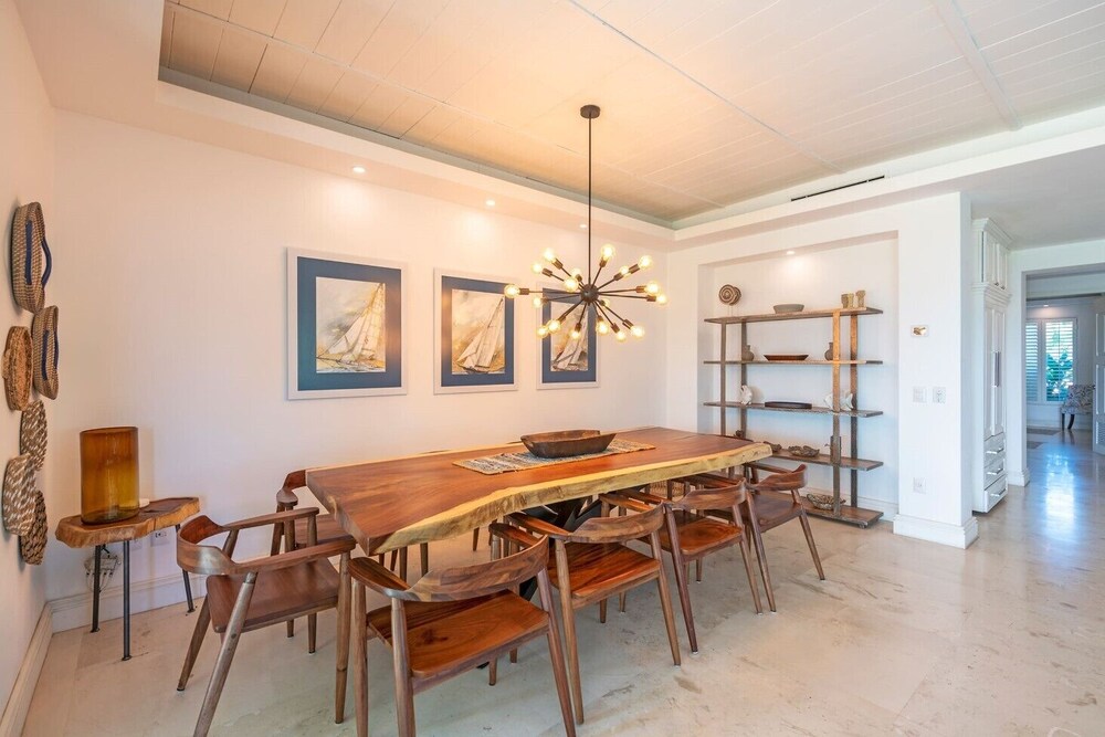 Premium 3 Bedroom Condo - Property Image 34