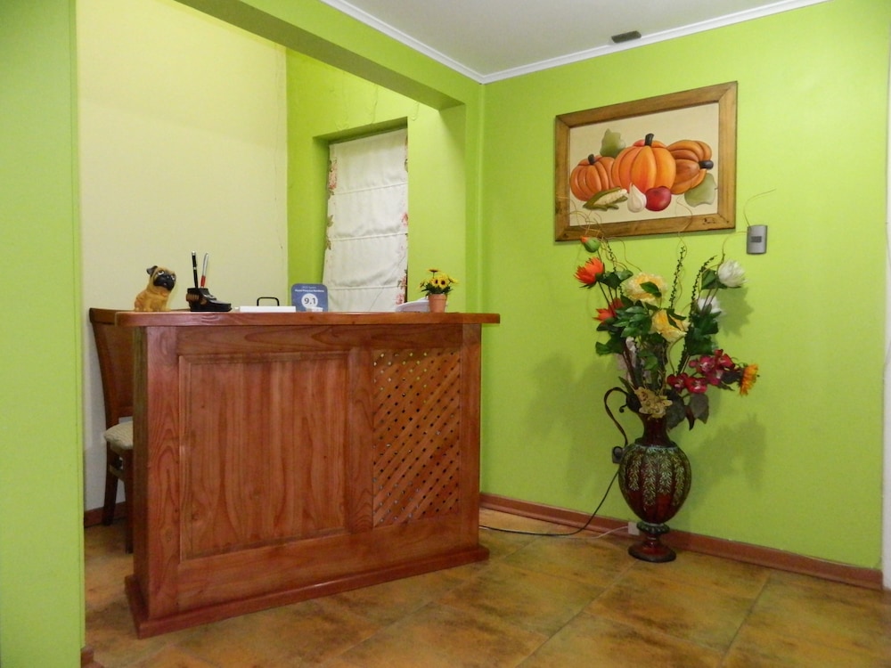 Hostal Plaza las Banderas view 3