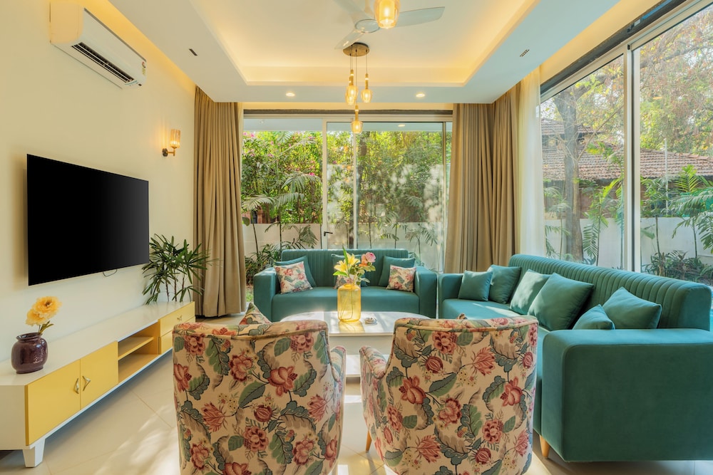ELIVAAS Laguna Camellia | Luxe 4 BHK Villa Near Popular Beaches with Private Pool