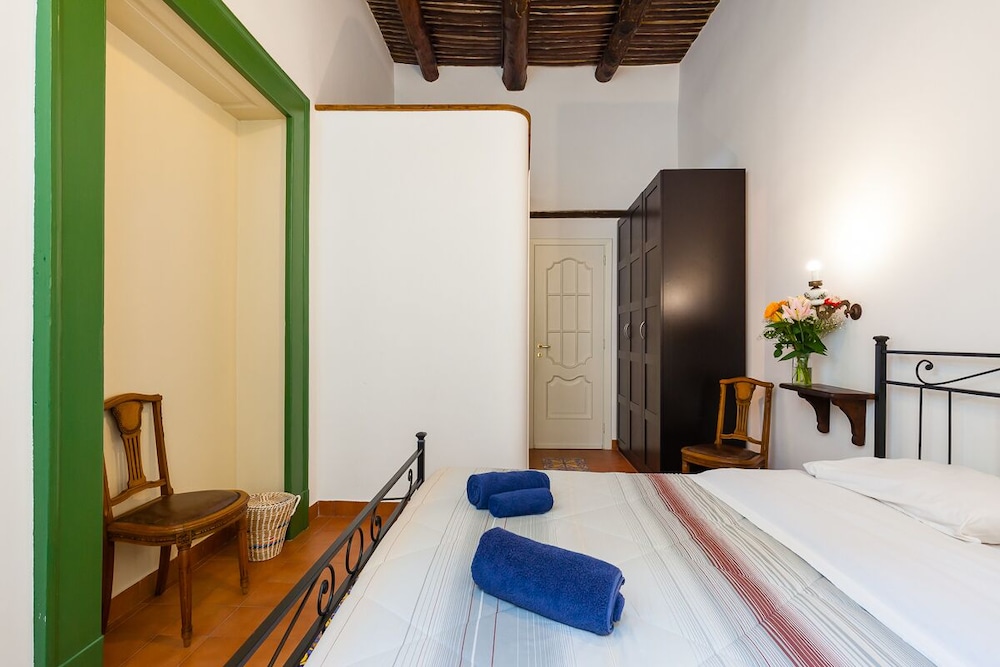 Don Pedro Rooms Vicerè di Toledo in the city center