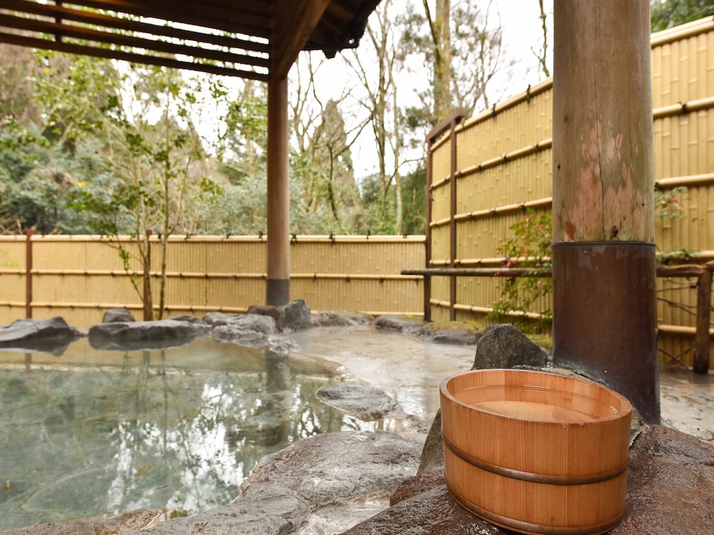 Yufuin Kinrinko Kadan