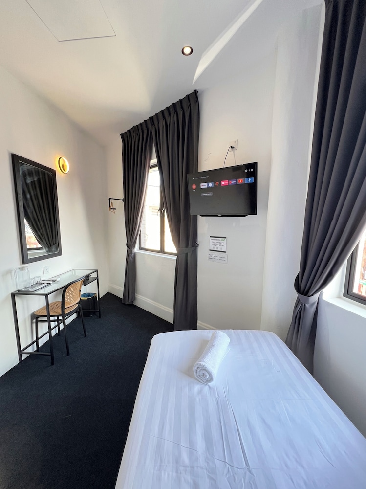 Quee Hotel