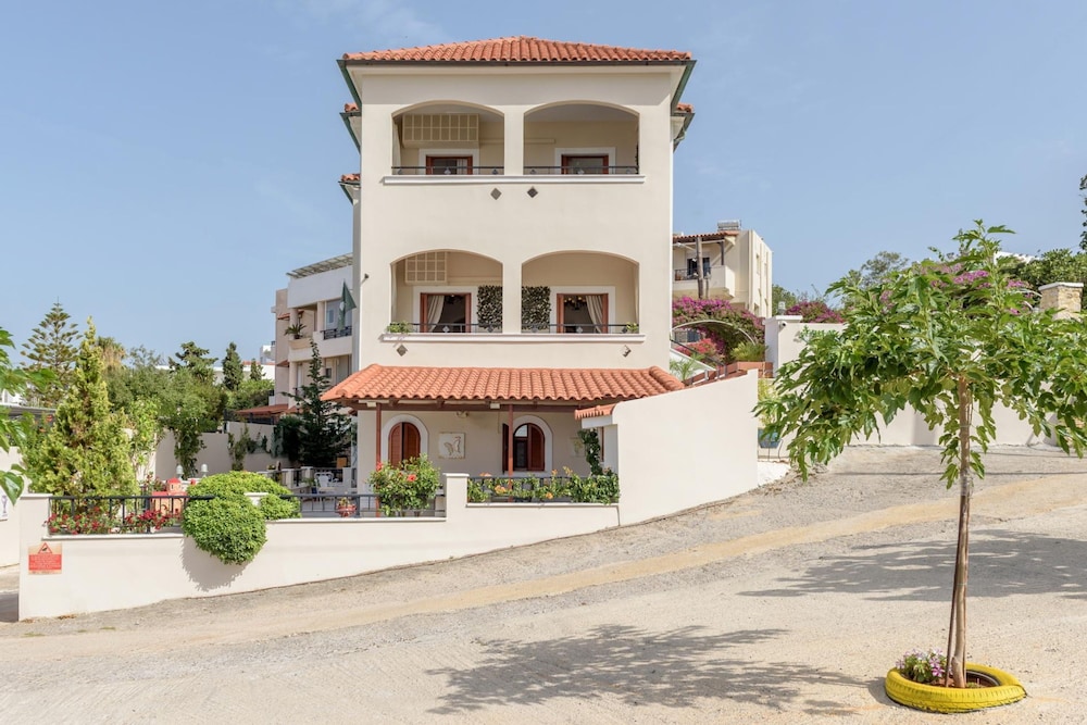 Villa Araucaria Private Pool Jacuzzi Seaview