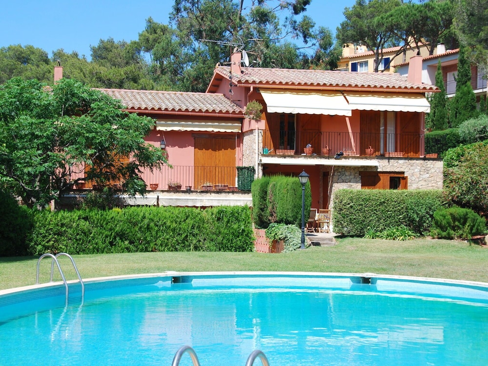 Nice House With Private Garden and Shared Pool in the Pleasant Llafranc photo 1