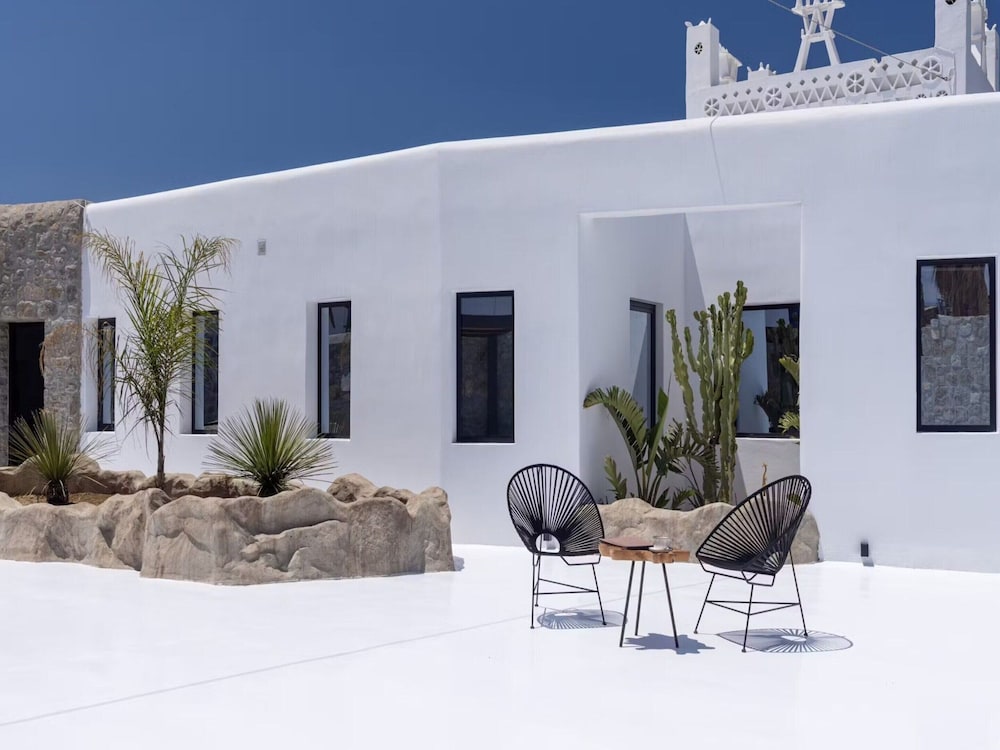 Soothing Holiday Home With Outdoor hot tub