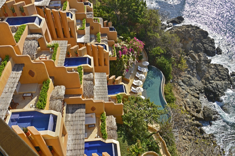 Ixtapa-Zihuatanejo Vacations - Cala de Mar Resort  Spa Ixtapa - Property Image 2