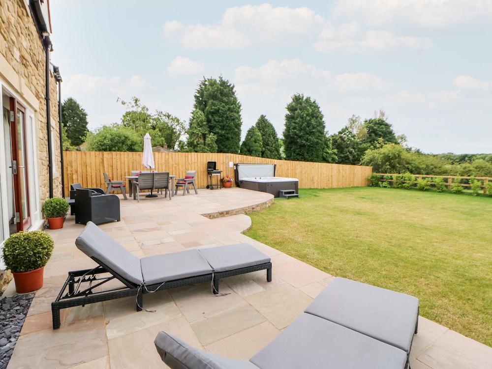 Stackyard House
