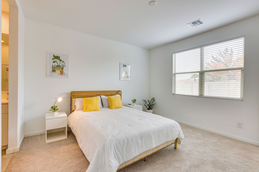 10 Mi to Dtwn Phoenix: Home Near Hiking & Biking!