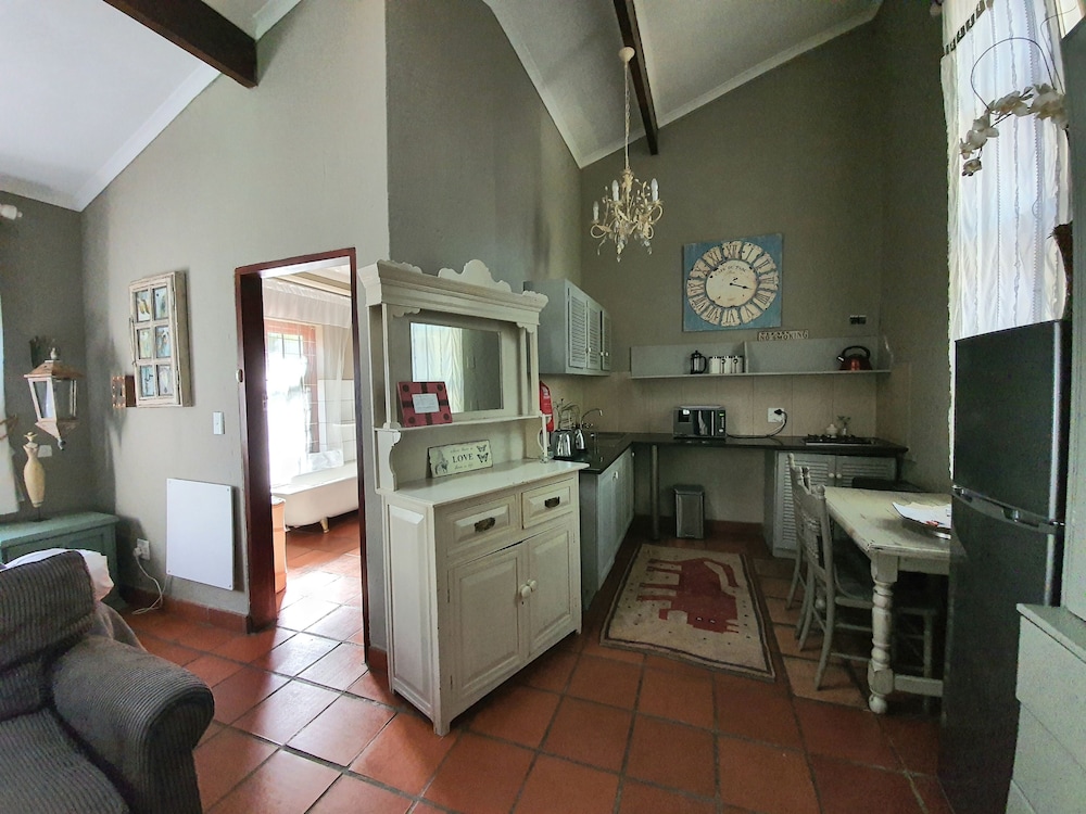 Waterhouse Guest Lodges 295 Indus Street