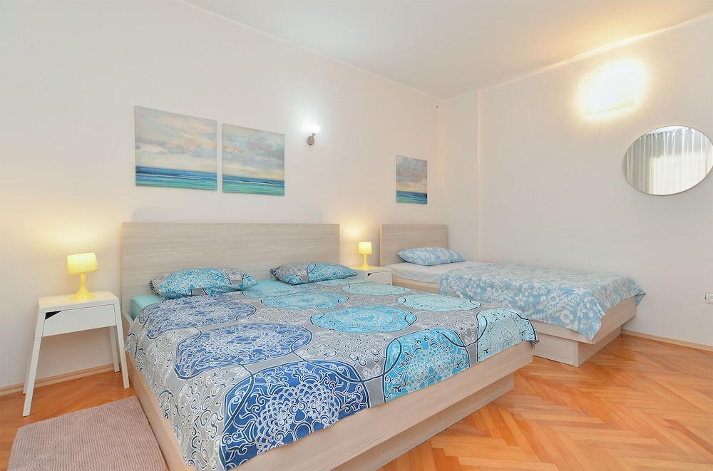 Apartment 38 view 5