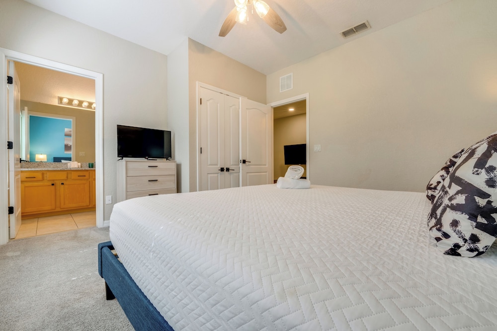 Explore WDW From Coral Cay Resort! Home w/ Lanai