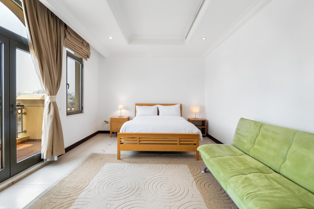 Private Palm Villa - Mint Stay