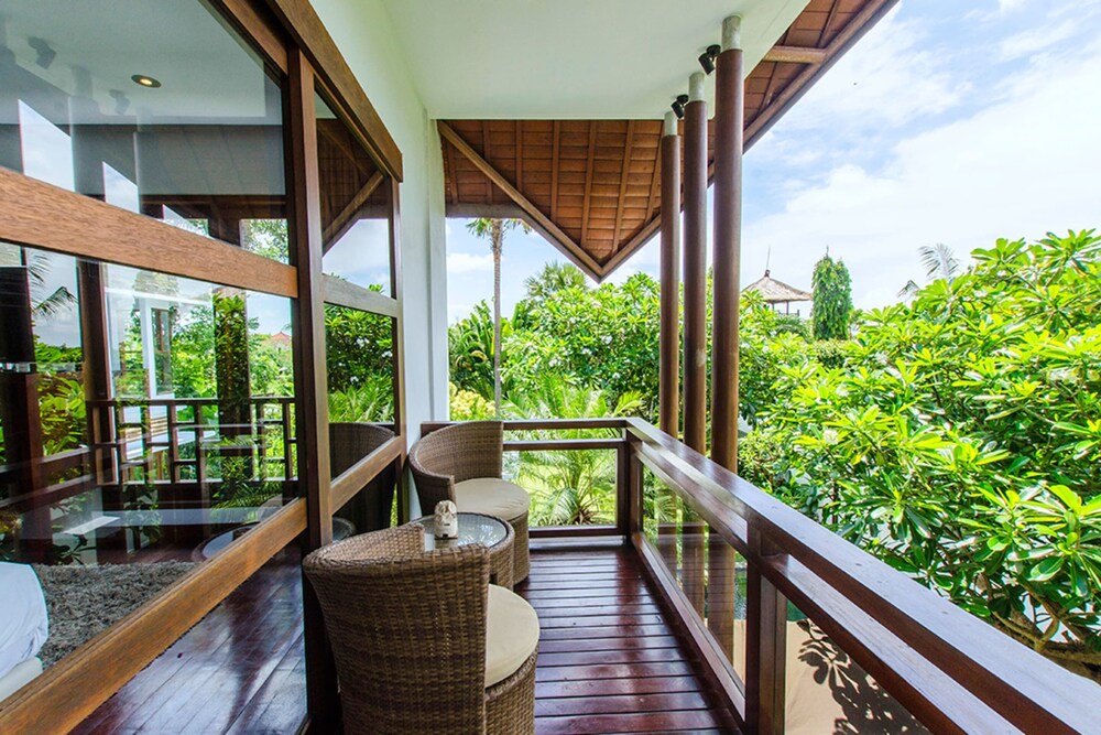 Villa Mary's Beach