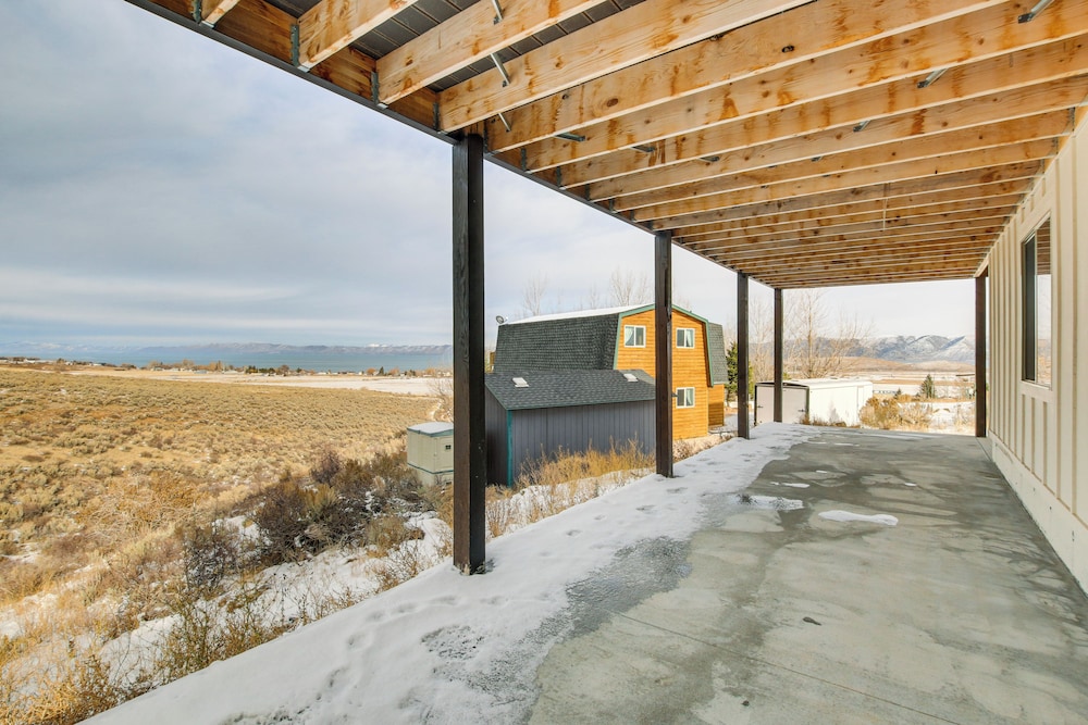 2 Mi to Bear Lake: Mtn-view Gem in Garden City