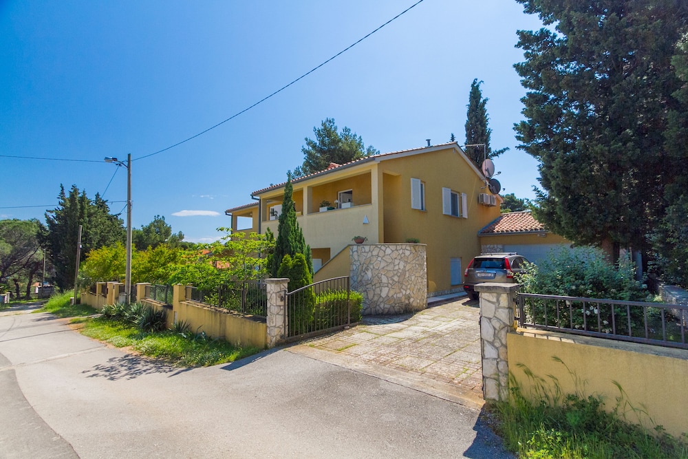 Franulovic Apartments
