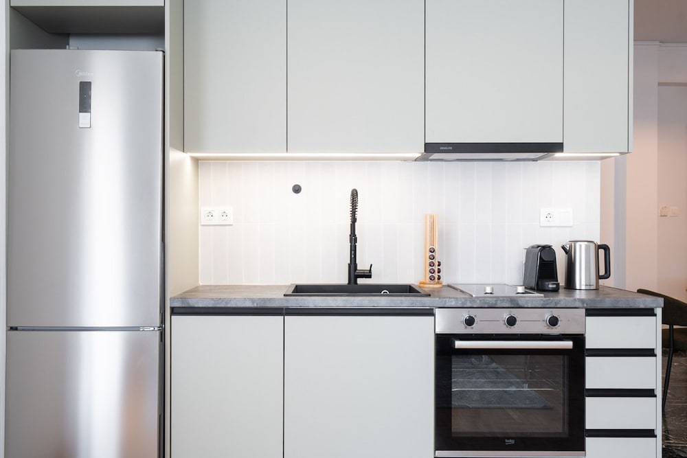 LIV - Premium Pagrati Apartment With View