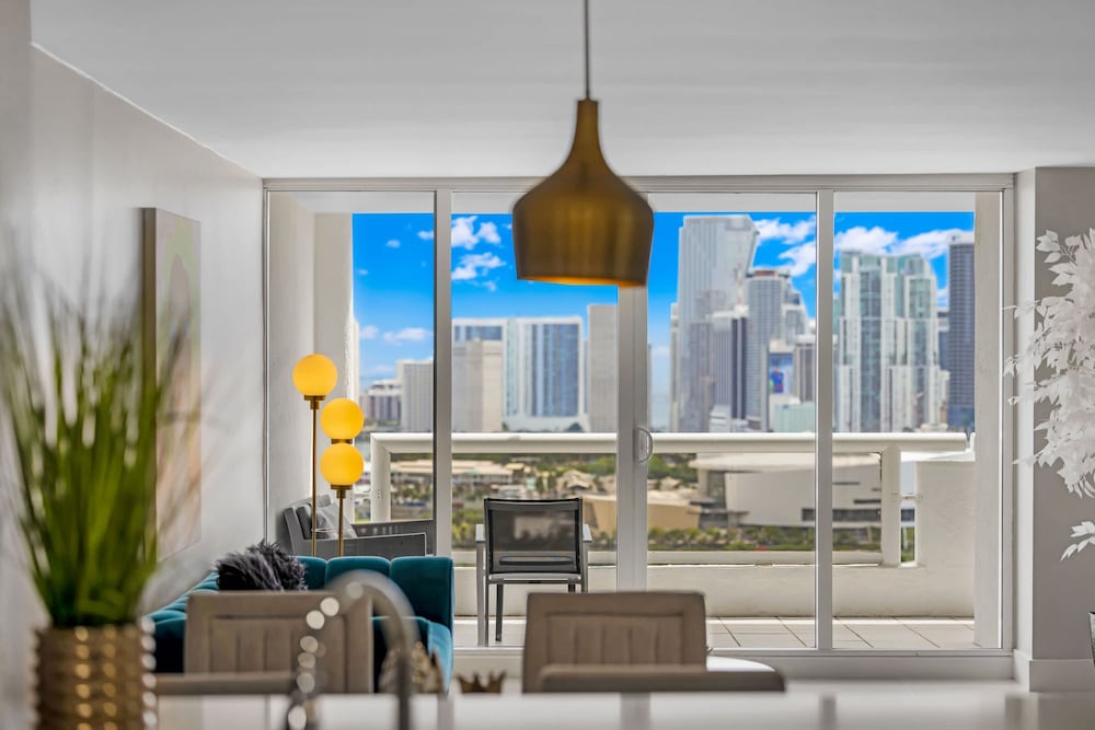 Sun Style Space 3BR Grand