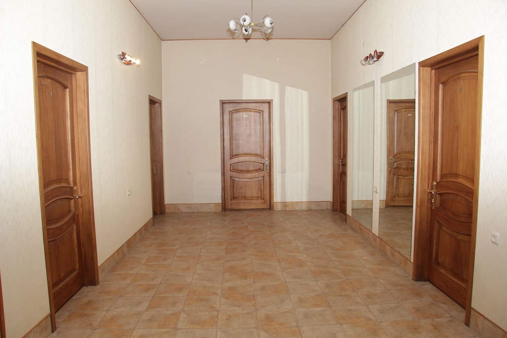 Rafael Hostel