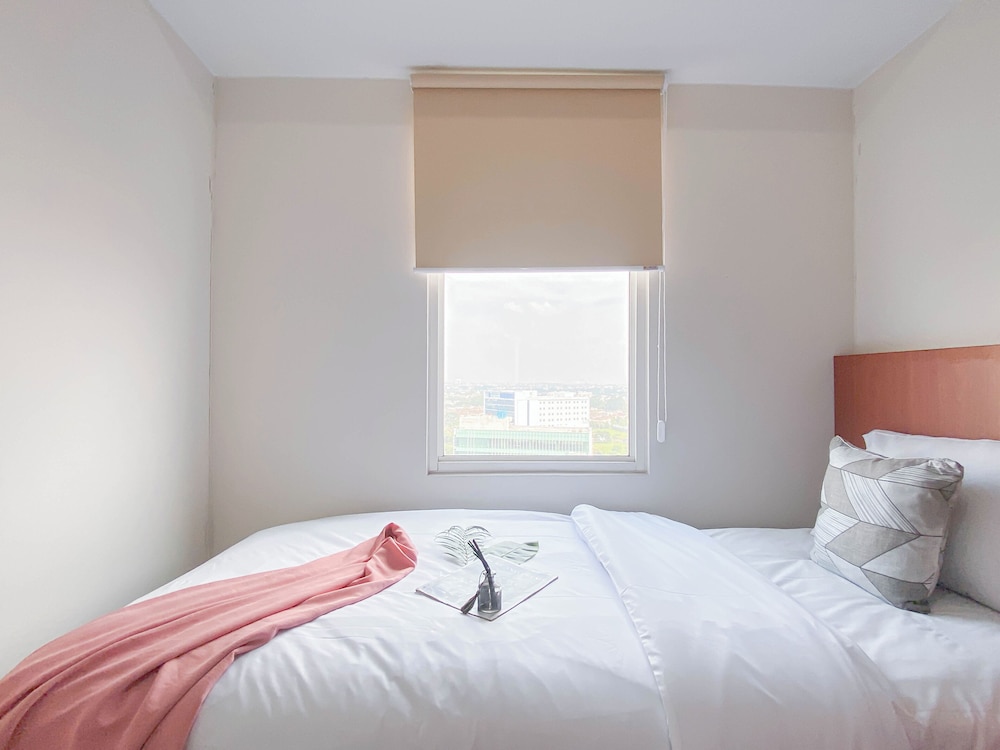 Good And Comfy 2Br At Springlake Summarecon Bekasi Apartment