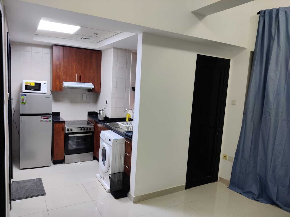 1BR in Dubai Marina Near Metro