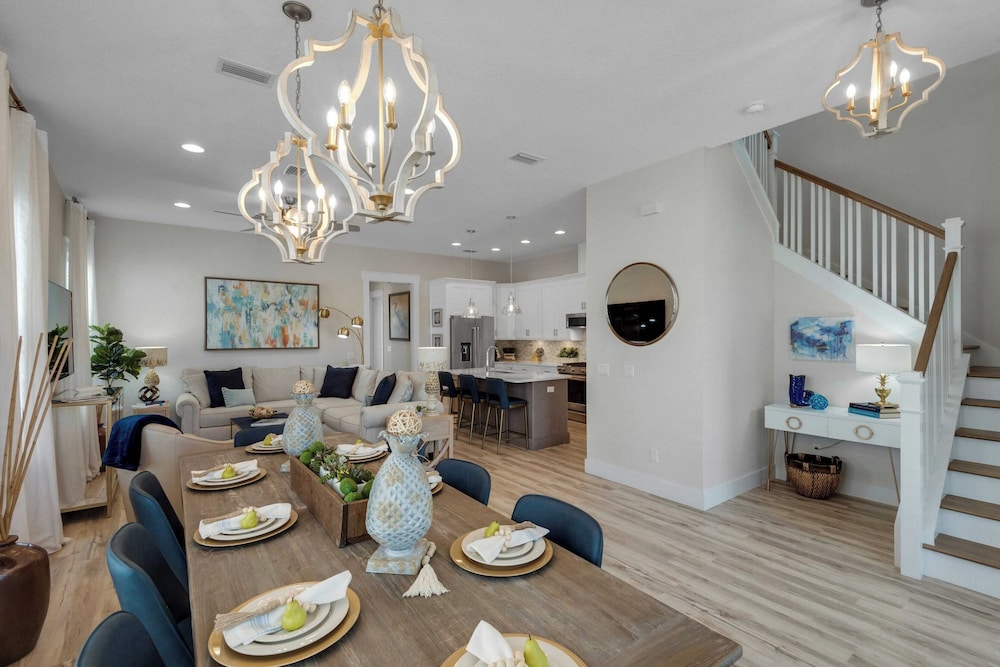 Pool, Patio & Outdoor Dining + Walk to Shore, Pier Park Sanctuary on Sands