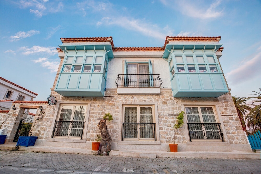 Bella pietra otel