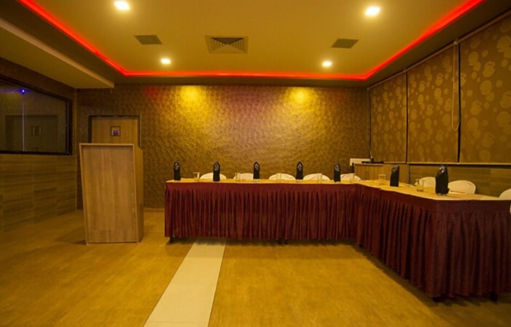 meeting & event spaces