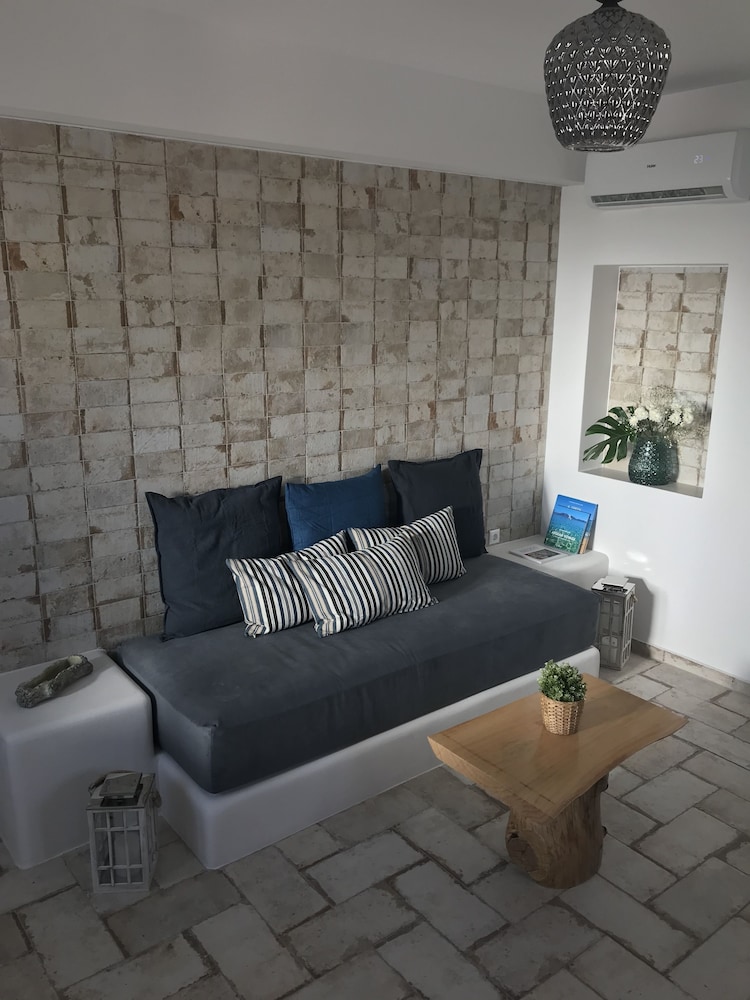 Elia Residences Santorini