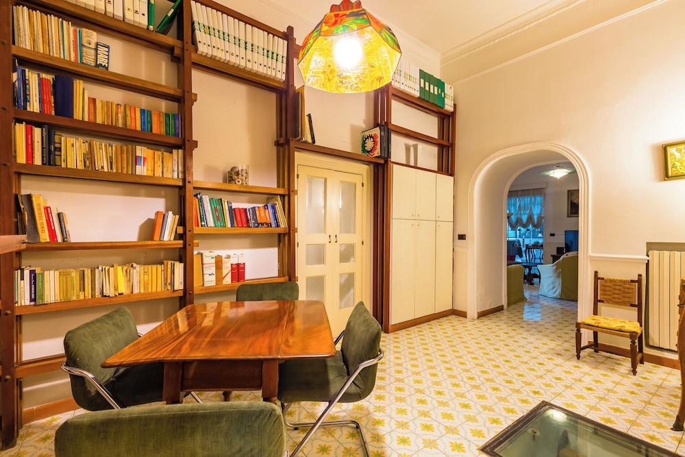 Villa Paola - Hidden Panoramic Garden and Terraces by Napoliapartments