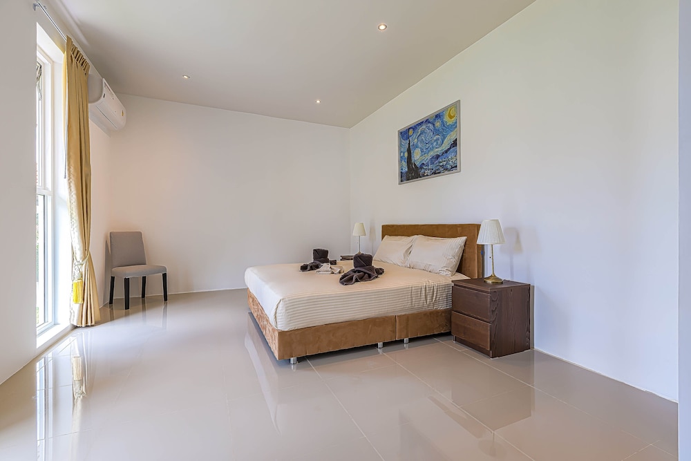 Amazing 6 Bedroom Pool Villa ED60 view 4